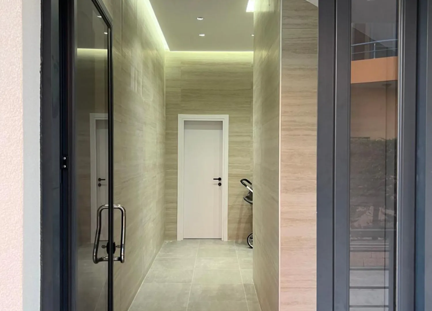 Mars Apartment Golem  0*, Golem (Tirana) Albania