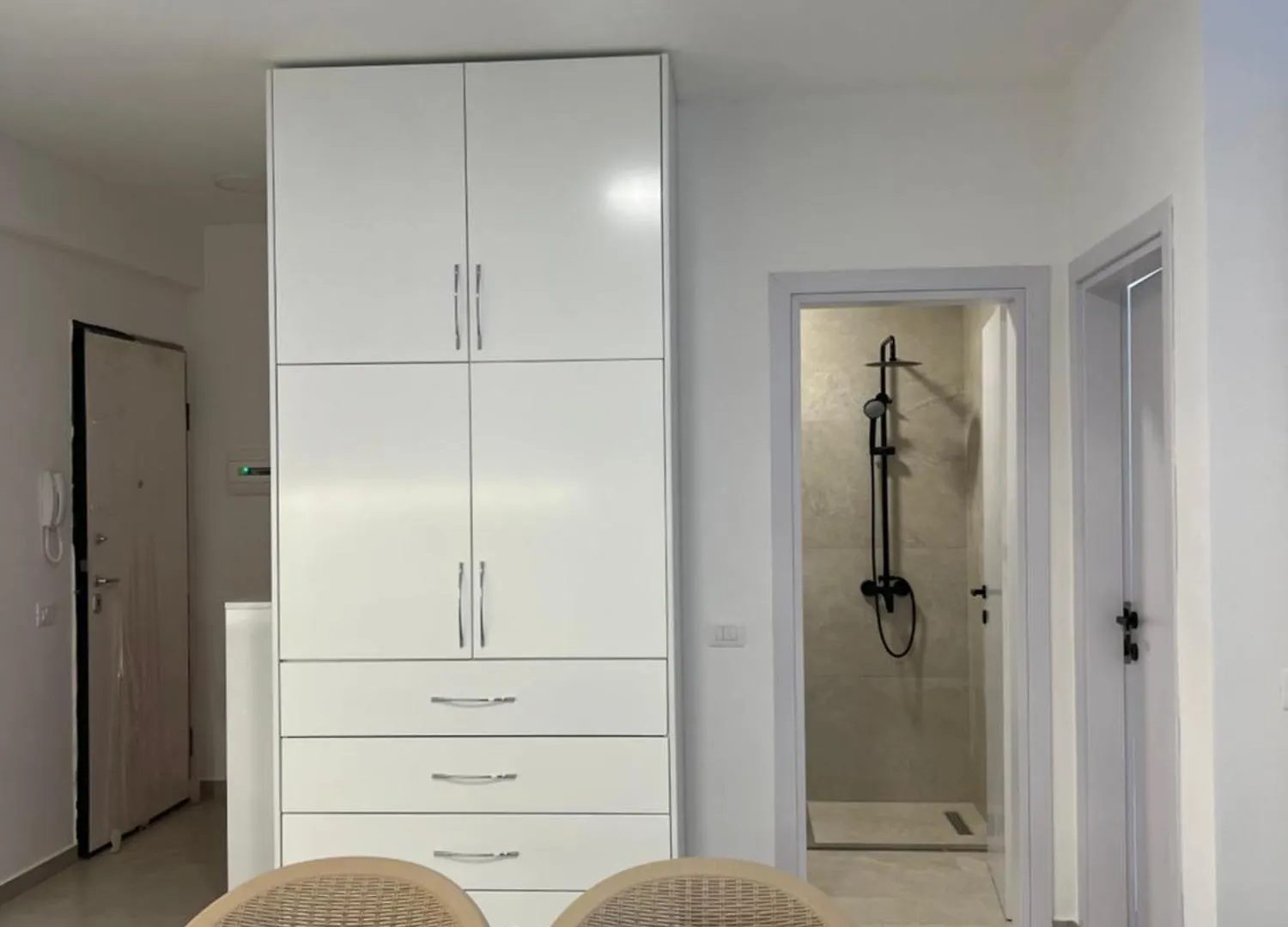 Mars Apartment Golem   Golem (Tirana)
