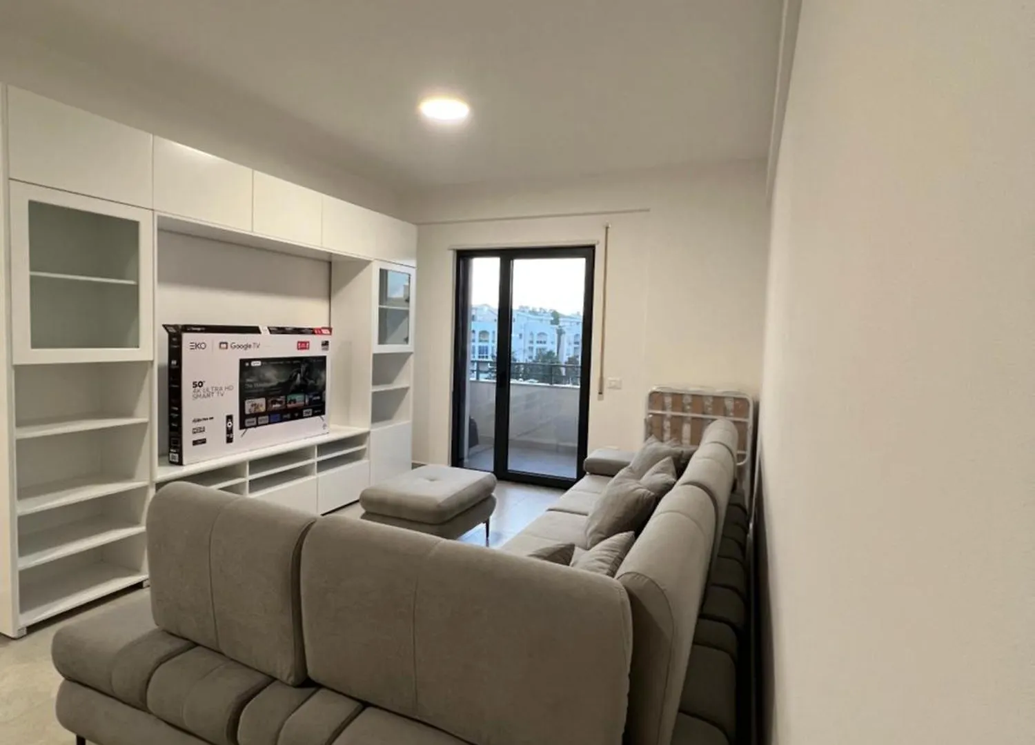 Mars Apartment Golem  0*, Golem (Tirana)