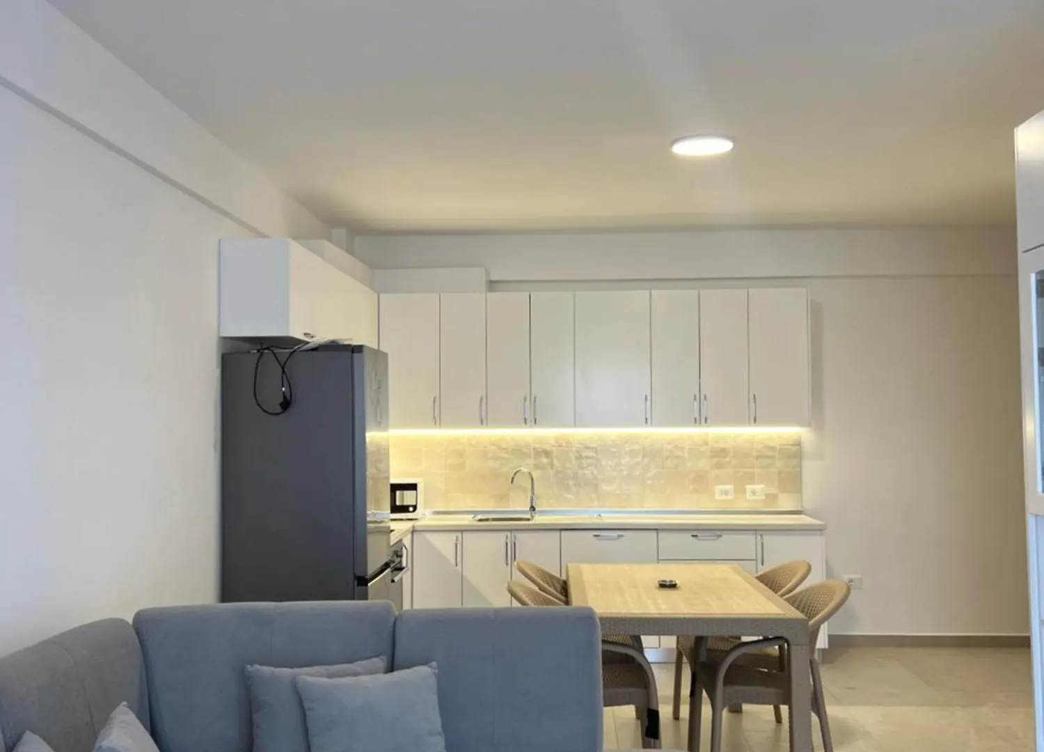 Mars Apartment Golem  0*, Golem (Tirana) Albania